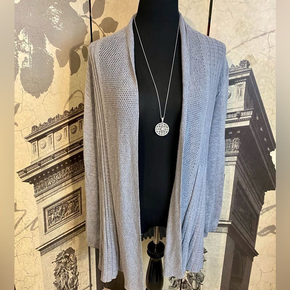 Beautiful cardigan by Belldini in size medium